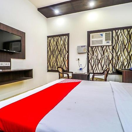 Hotel Sartaj Ludhiana Bagian luar foto