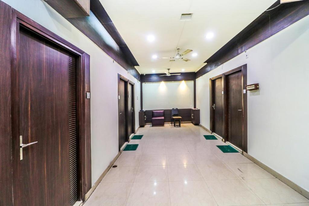 Hotel Sartaj Ludhiana Bagian luar foto